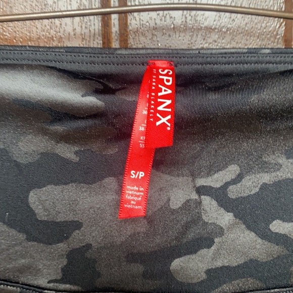 SPANX camo leggings. - Picture 2 of 4